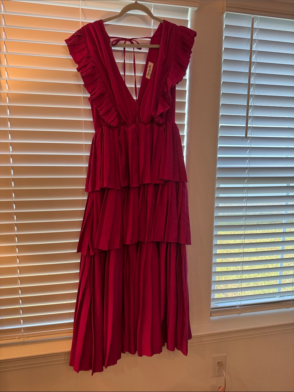 Women’s Fuchsia Tiered Ruffle V-Neck Dress